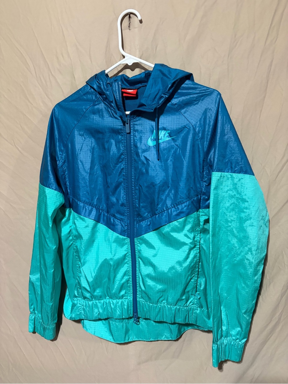 Nike windbreaker